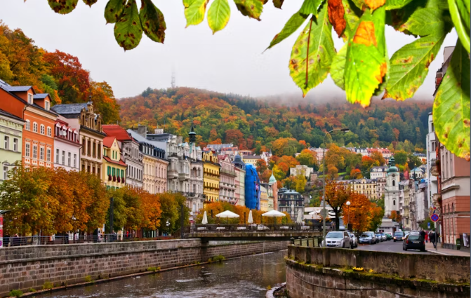 Guided visit of Karlovy Vary from Prague - Image 2